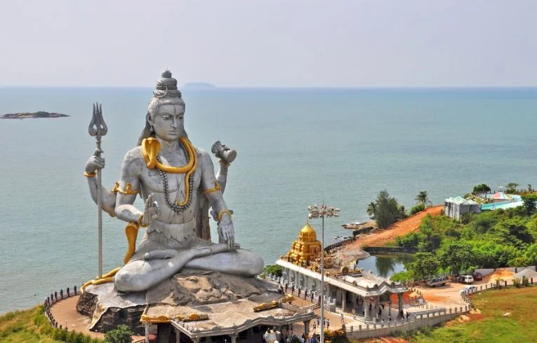 lord shiva statue murudeshwar temple