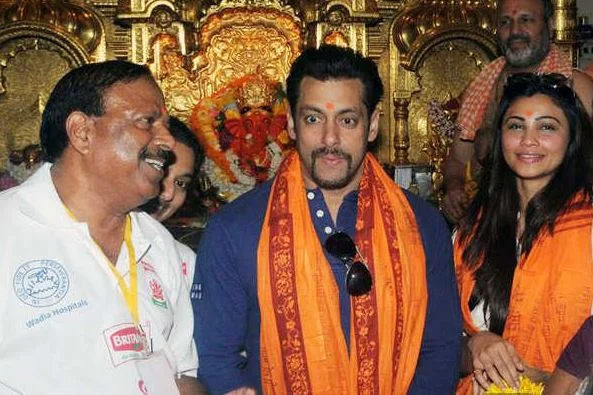 salman khan at siddhivinayak temple